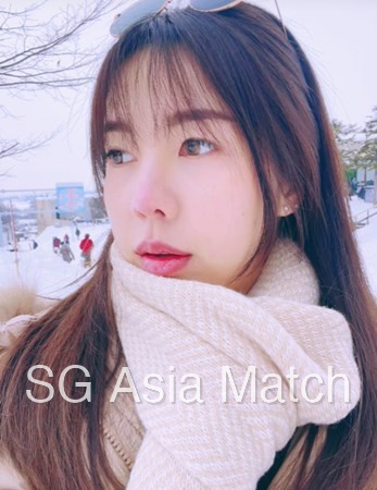 Chinese Female Profile Photo 1
